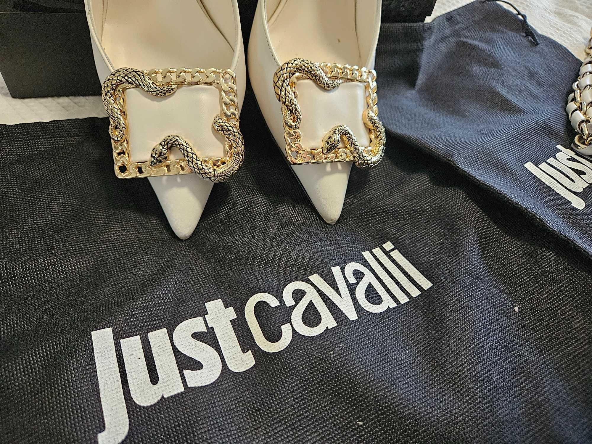 Уникален модел обувки Just Cavalli със змия. 100% естествена кожа !