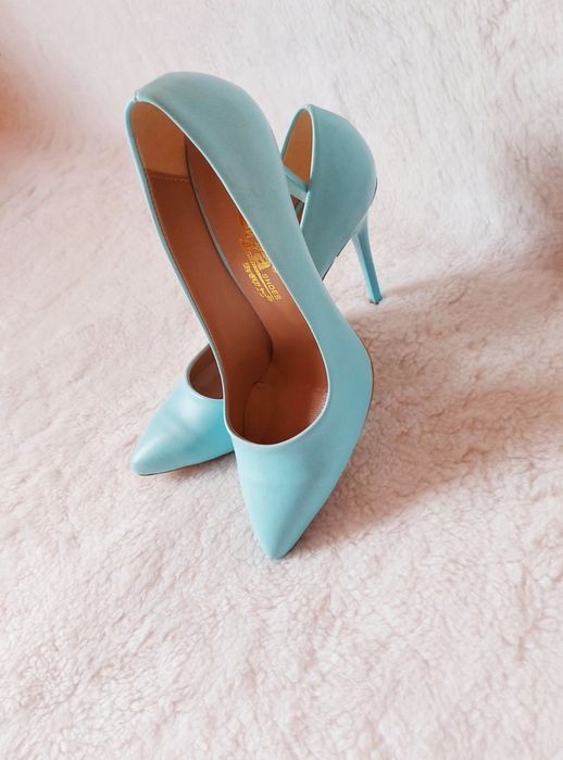 Дамски обувки, НОВИ.