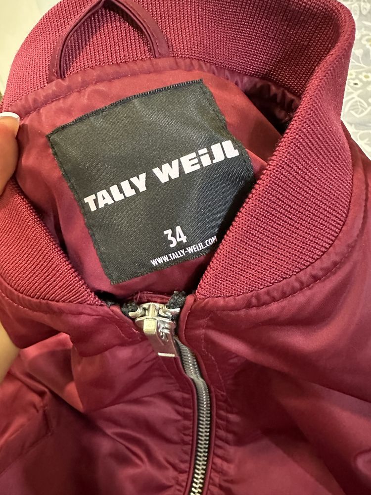 Яке бомбер Tally Weijl