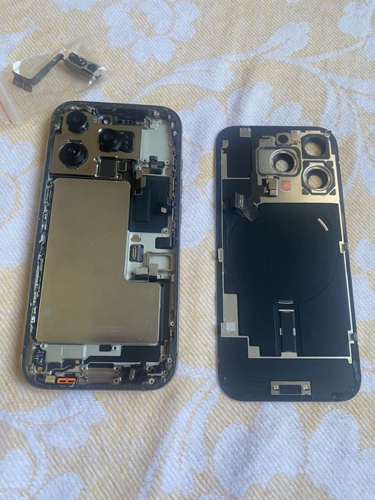 Carcasa iphone 16 pro desert titanuim