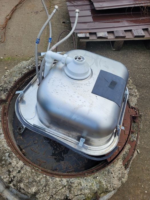 Chiuveta cu robinet bucatarie