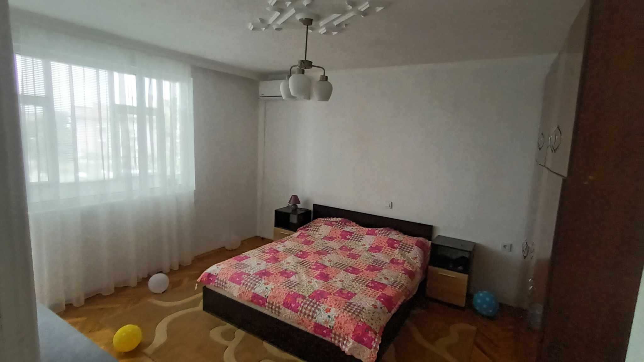 Отдавам под наем: апартамент 100 кв.м, ет.3, обзаведен в гр.Карлово