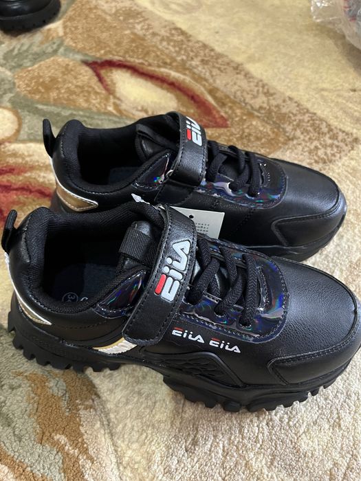 Продается кроссовки