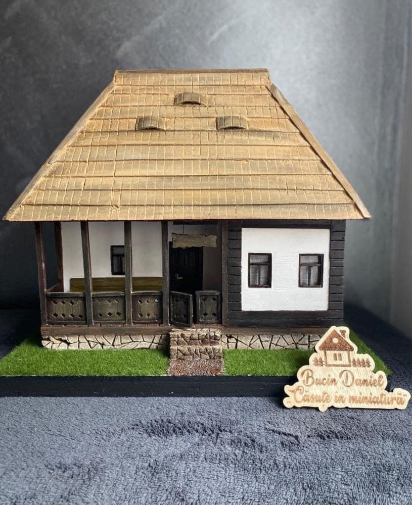 Casa in miniatura . Cadou handmade . Casuta batraneasca