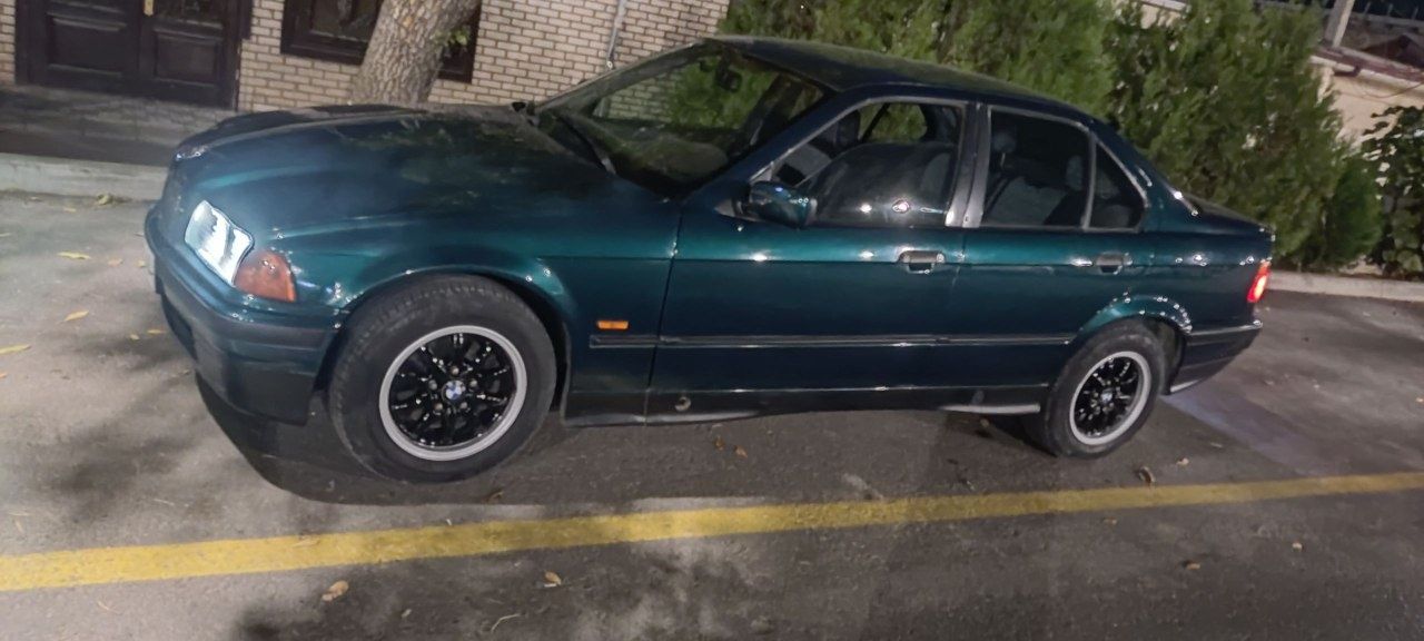 BMW e36 в идеальном состоянии