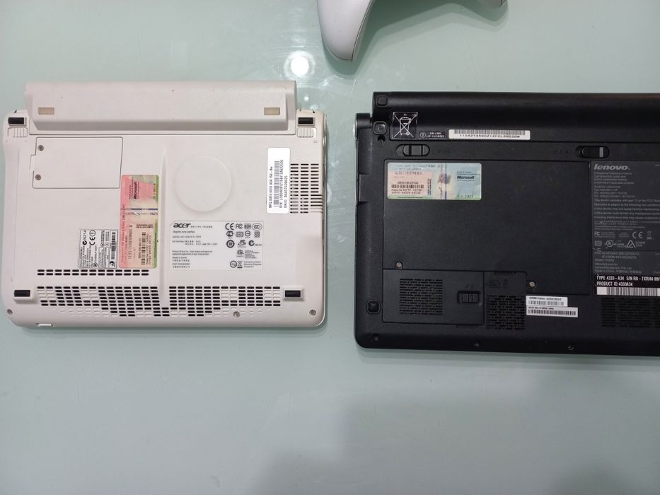 Lenovo s10 si Acer aspire one ZG5 mini laptop