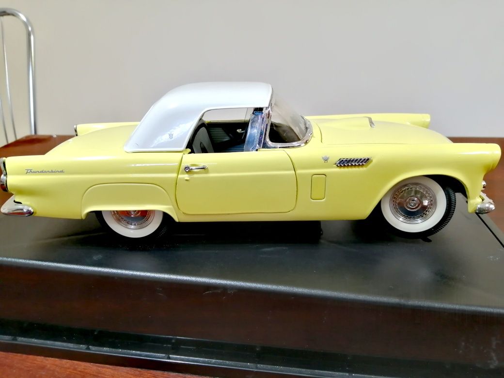 Machetă ford Thunderbird 1956, hard-top!