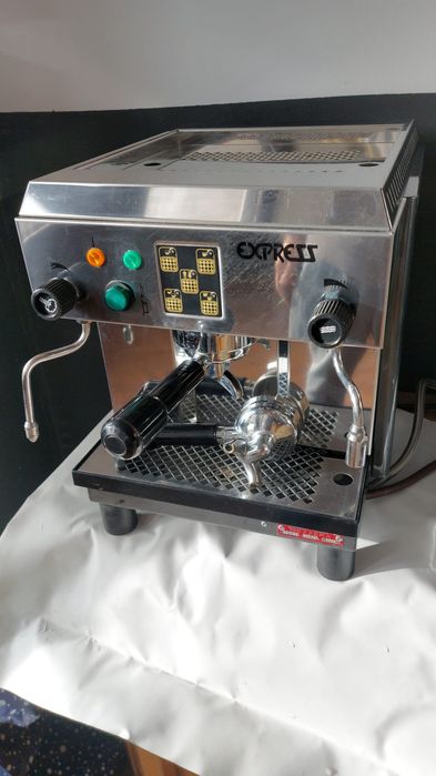 Espressor, masina de cafea Bezzera Express