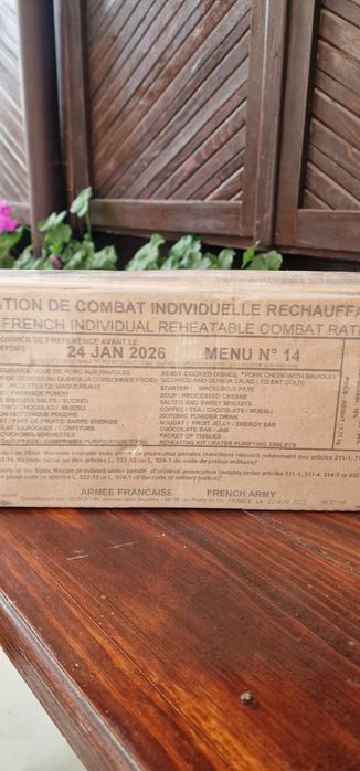 Kit supravietuire / mancare pentru drumetii MRE Franta