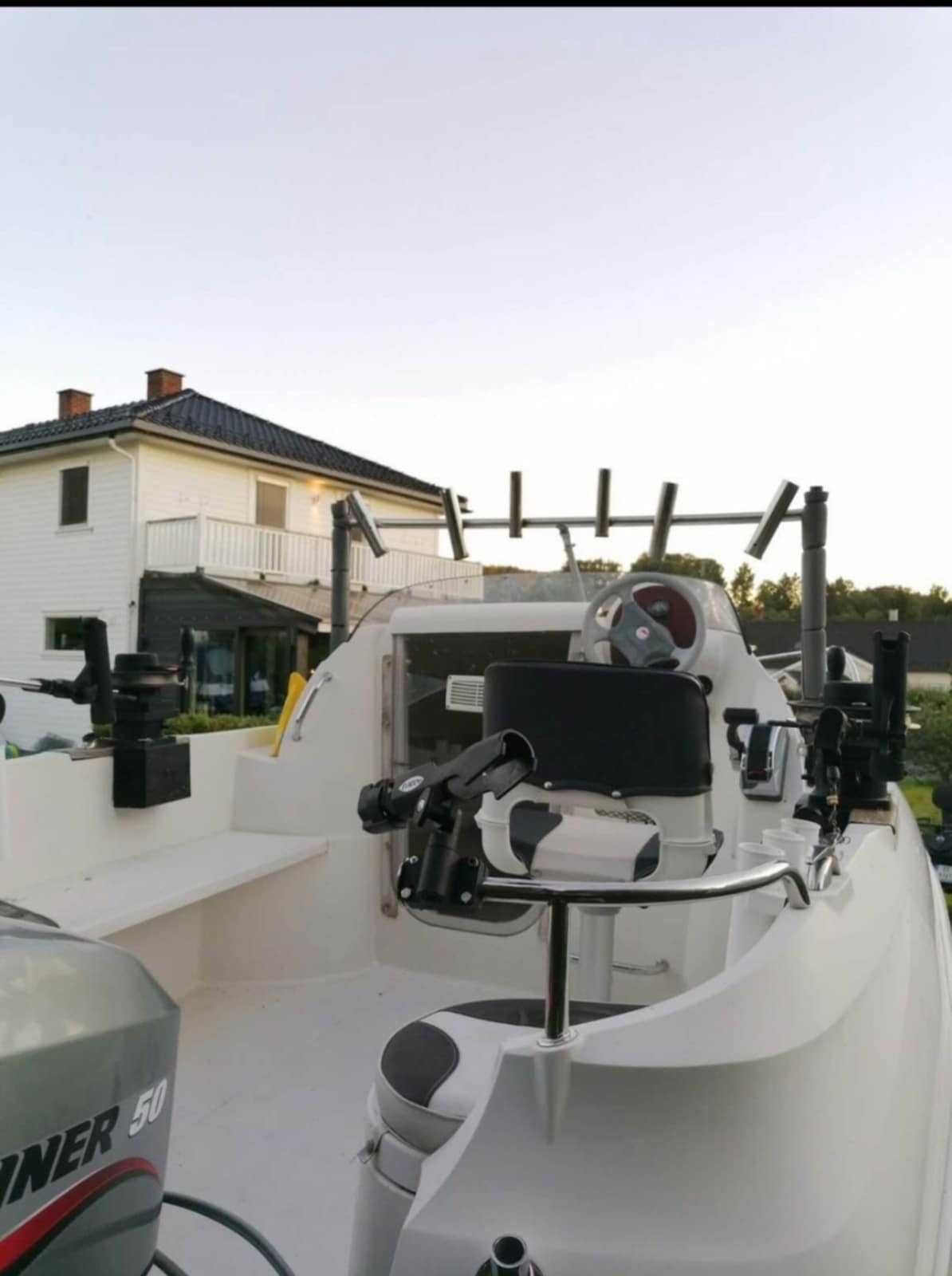 лодка Quicksilver 460