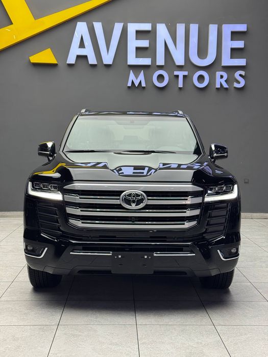 Продается новый Toyota LC300 4.0