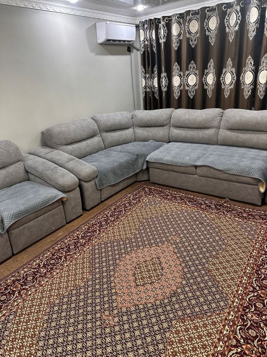 Угловой большой диван