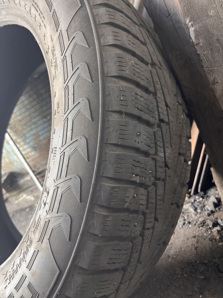 Продам зимние шины NOKIAN в комплекте, хорошем качестве!