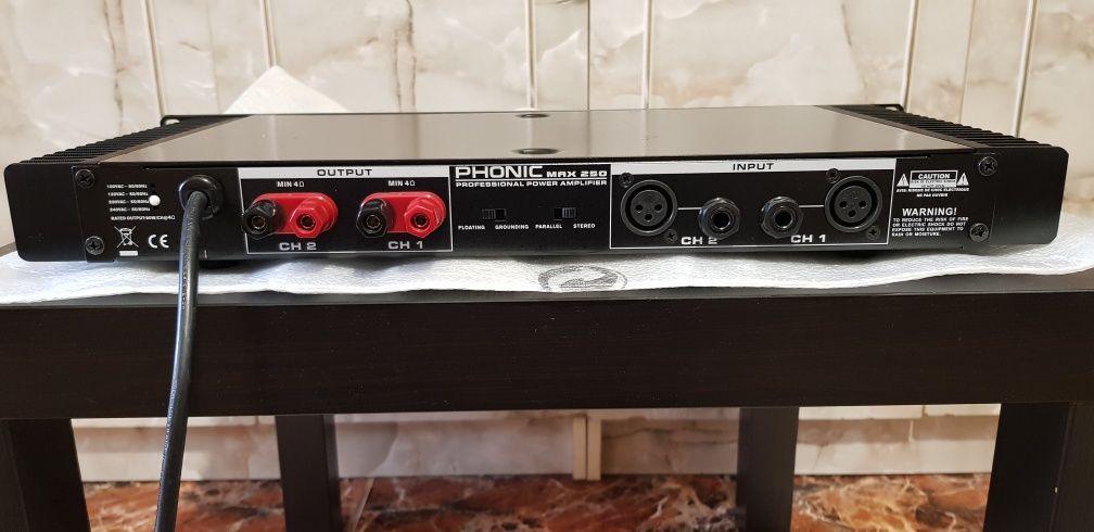 Phonic Max250 - Professional Power Amplifier