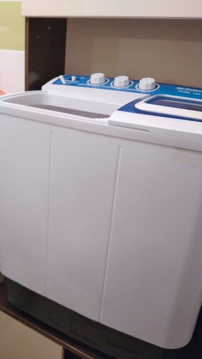 Продам стиральную машину полуавтомат в идеальном состоянии.  5-6 кг.