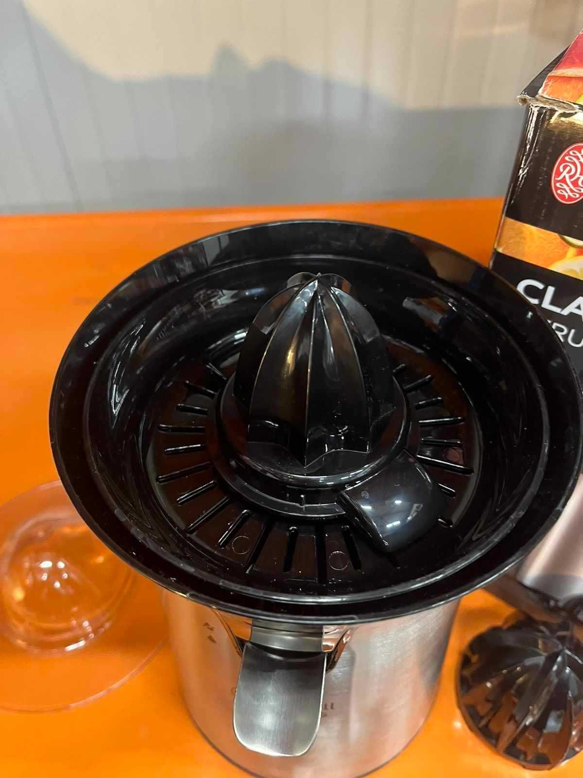 Цитрус преса Russell Hobbs