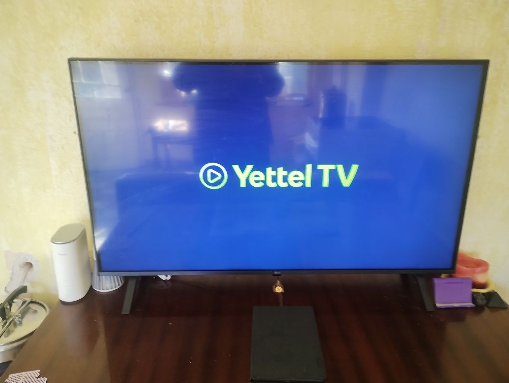LG Smart UHD 43"
