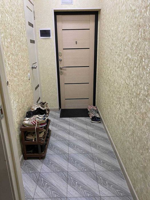 Продаю квартиру (Лисунова)