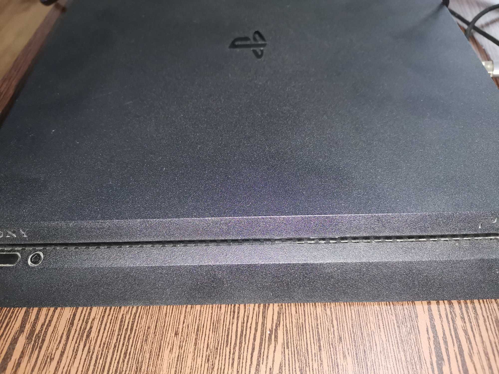 PS4  slim 500 Gb in stare perfecta