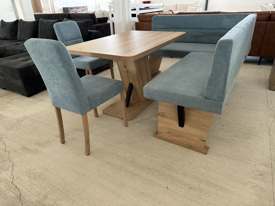 Coltar de bucatarie + masa + 2 scaune