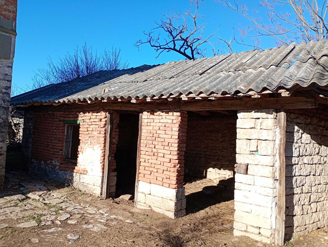 Продава се Къща в Враца, Център - 1 кв.м за 1275 €/кв.м - Снимка #5