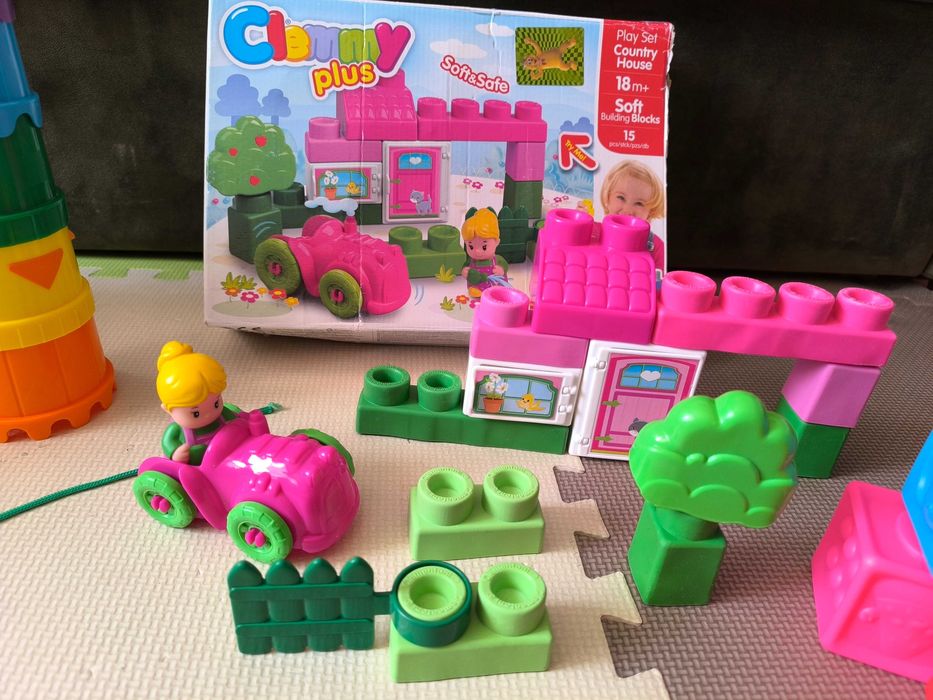 Бебешки играчки (конструктор,музикални, пирамида)