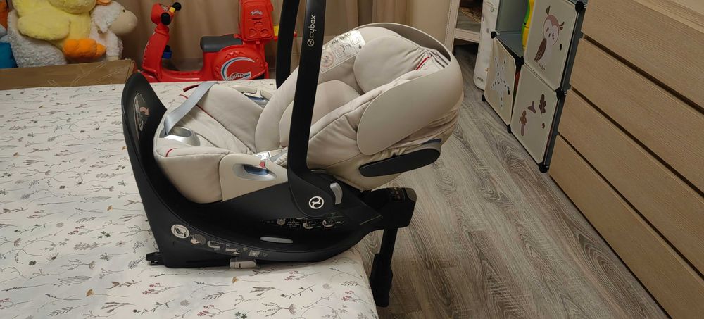 Cybex z cloud scuderia ferrari столче за кола и количка  + база z