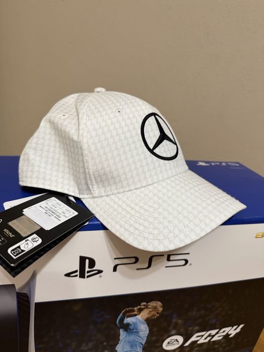 AMG Petronas F1 Team Hamilton Шапка