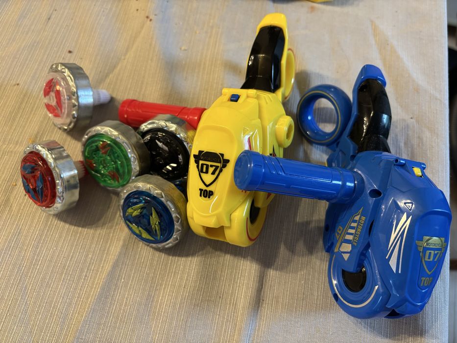 Колекция Бей Блейд и Надо и др.