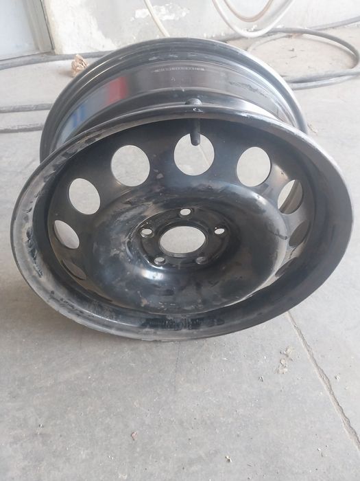 4бр. Стоманени джанти за Пежо и Ситроен 6.5 Jx16H2 IS47 5X108