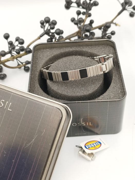 FOSSIL Оригинална мъжка гривна от неръждаема стомана
Оригинална мъжка