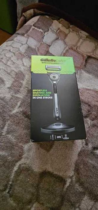 aparat de barbierit gillette labs with exfoliating bar