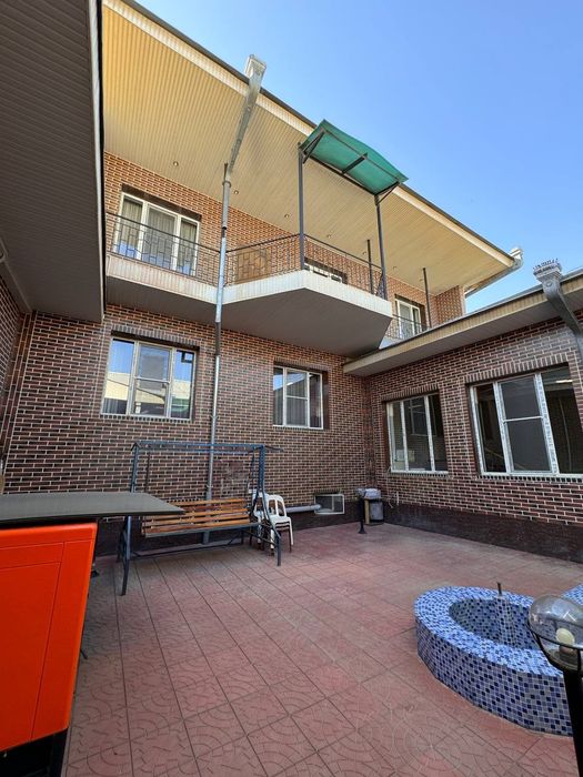 Домбиробод Дом Ховли уй 3.64 сотка 2 этаж 8 хона ул.Дилхуш 3