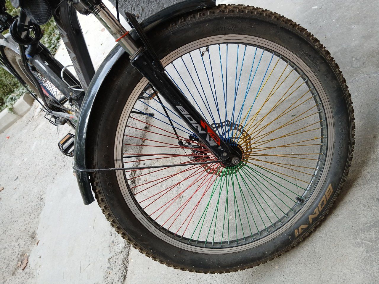 Velosiped BONNI 26talik realni oladiganlarga kelishtirib beriladi.