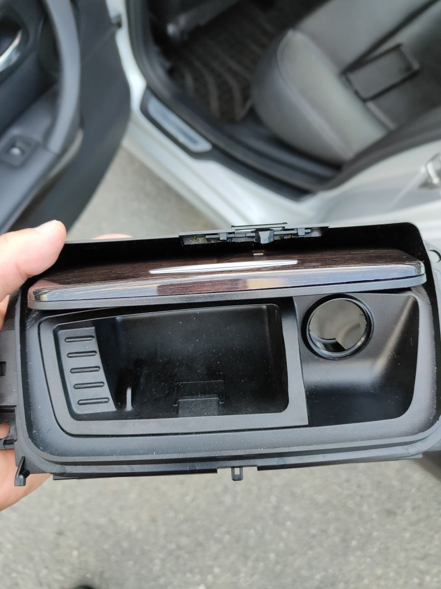Оригинален пепелник BMW e90, e91