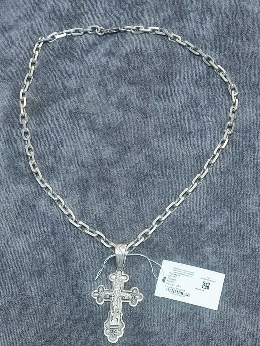 Продается серебряная цепь с крестом