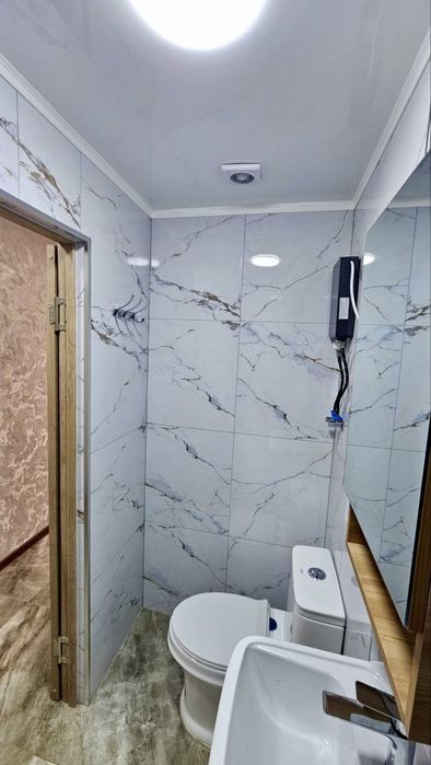 Продается однокомнатная квартира в центре города с хорошей локацией.