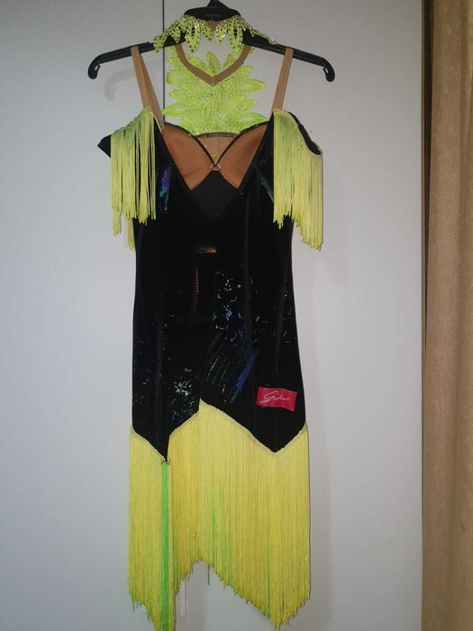 Rochie latino neagra cu franjuri si cristale Swarovski, dans sportiv