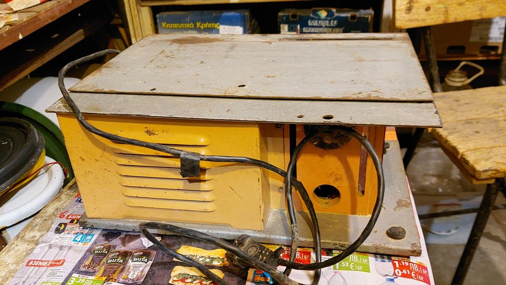 Мини абрихт с циркуляр УБДН-2.  Цена 550 лева.