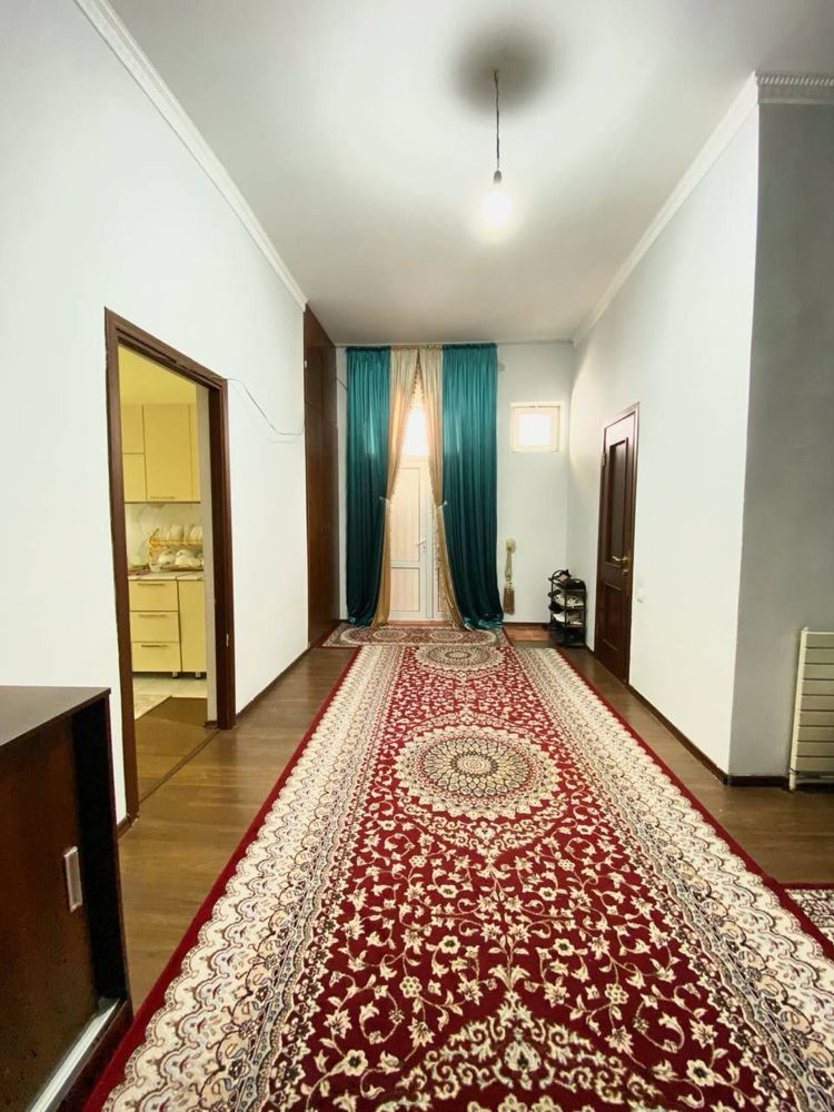 Yangi xayot tumani 6 sotx kotejd sotiladi ( chortoq maxalla) 160000$