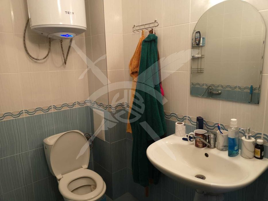 Дава се под наем Двустаен апартамент в Варна, Цветен квартал - 60 кв.м за 400 € - Снимка #4