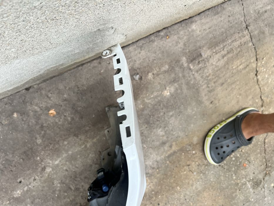 Bara fata Dacia Logan 3 an 2020-prezent cu  6 senzori parcare