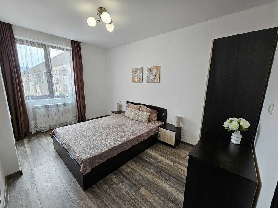 Продава се Тристаен апартамент в Пловдив, Остромила - 94 кв.м за 1809 €/кв.м - Снимка #7