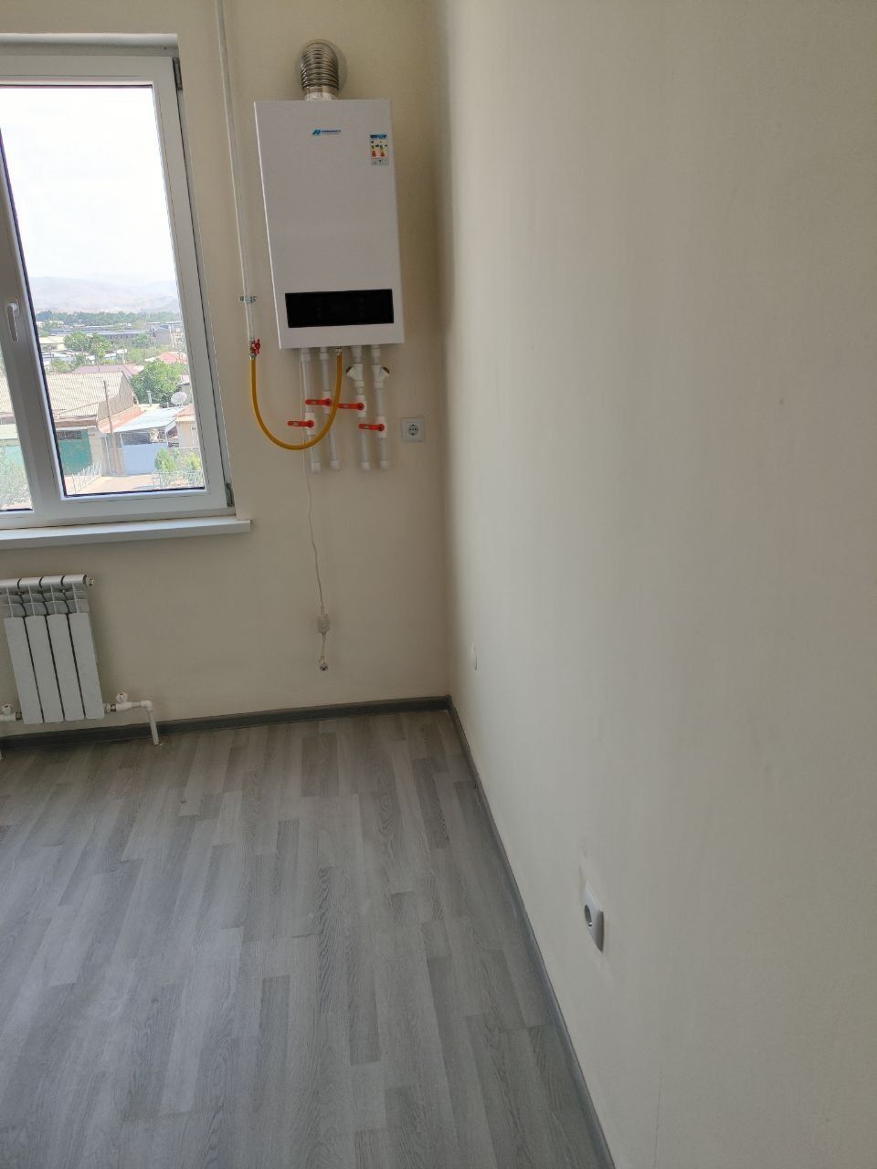 Dom sotiladi srochna