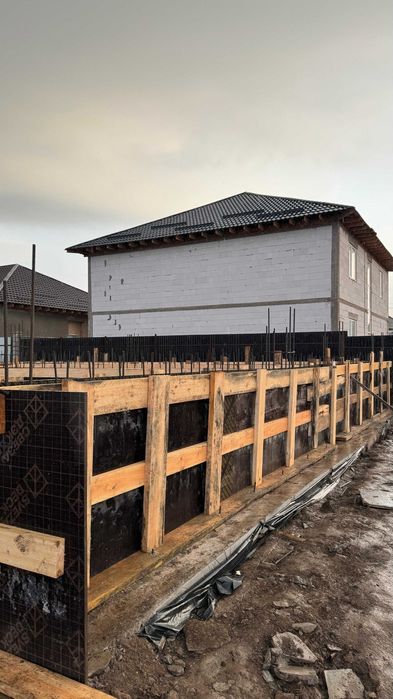 Опалубка для фундамента, строительные леса аренда