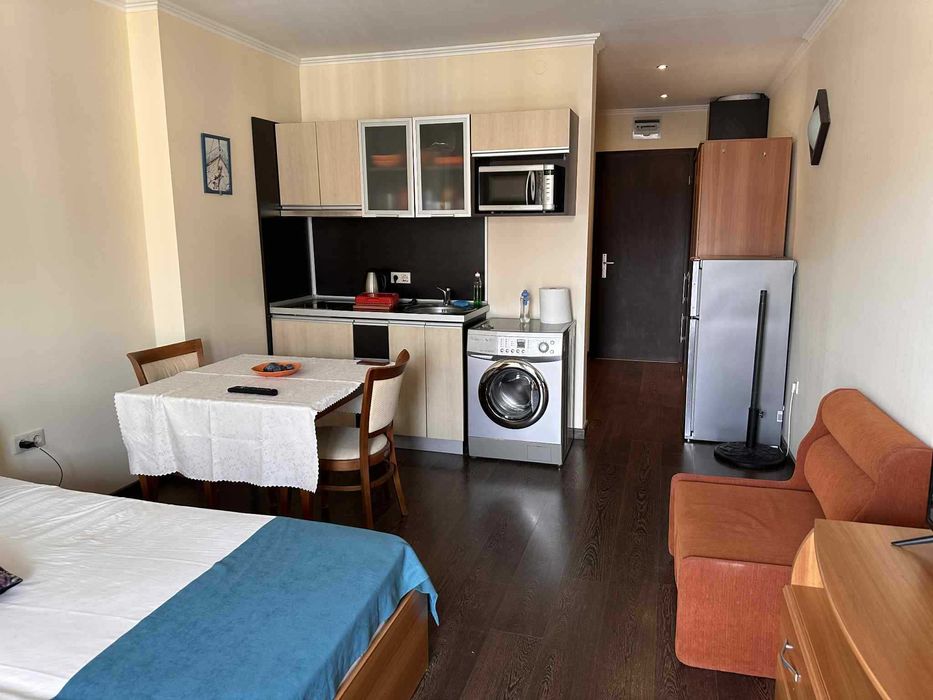 Продавам  Едностаен апартамент -в гр. Варна , к.к. Златни пясъци