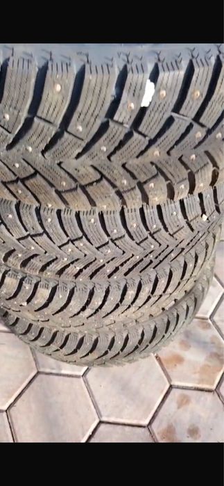 Шипы R16 почти новый