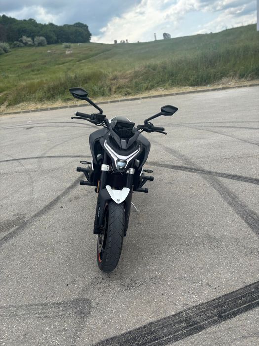 CFmoto 800nk Advance