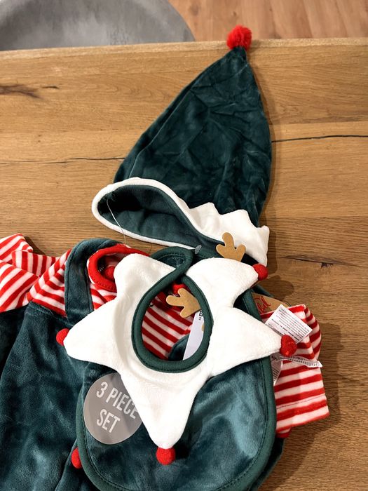 Коледно бебешко костюмче 62 размер