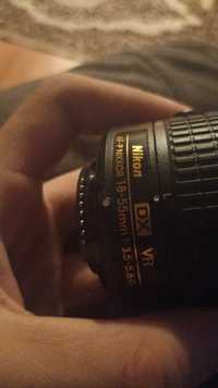 Vând obiectiv Nikon